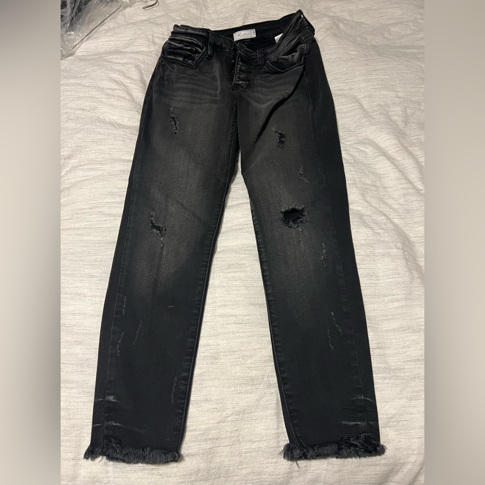 KanCan distressed ankle length jeans